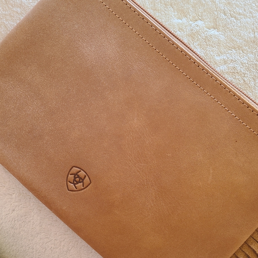 NWOT Ariat Fringe Wristlet Clutch Tan Leather - Picture 6 of 7